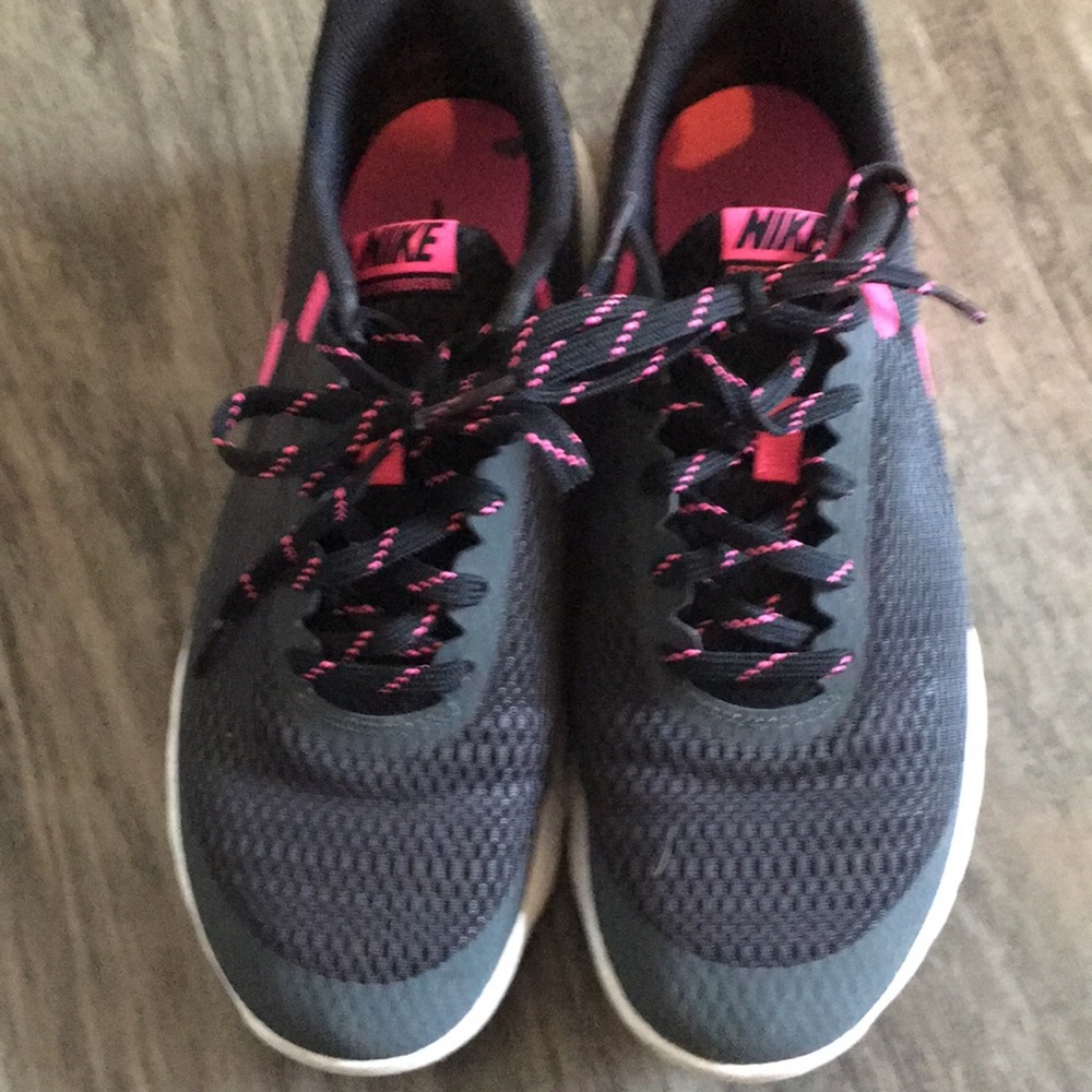 Nike sneakers price firm